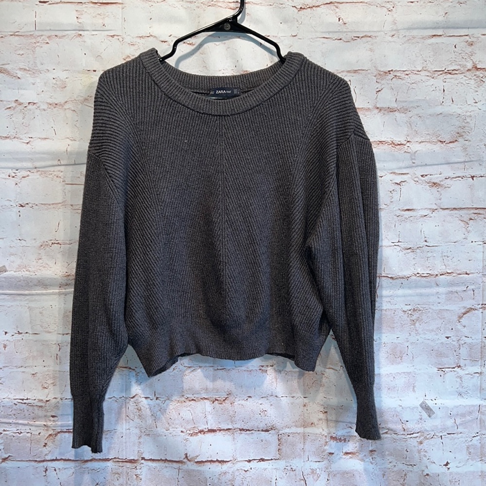 Zara knit crew neck semi cropped sweater pullover grey long sleeve L ribbed